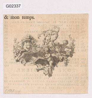 Ilustrace franc. románu, viněta s vázou, monogramem FR a píšícím andílkem