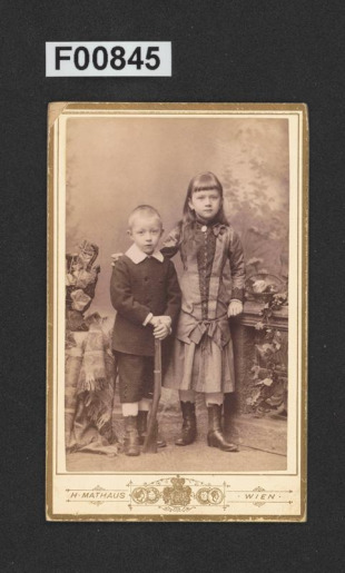 kabinetní portrétní vizitková fotografie