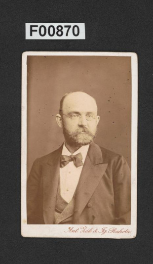 kabinetní portrétní vizitková fotografie