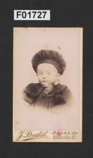 kabinetní portrétní vizitková fotografie