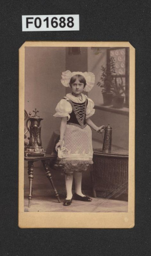 kabinetní portrétní vizitková fotografie
