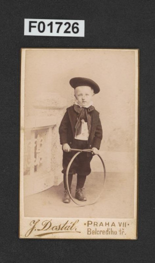 kabinetní portrétní vizitková fotografie