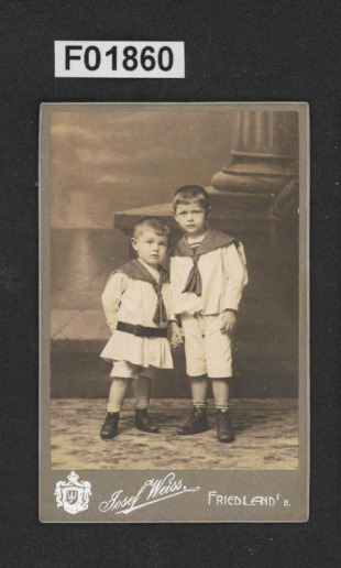 kabinetní portrétní vizitková fotografie