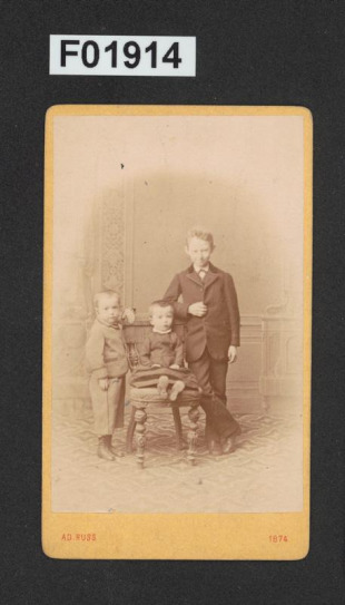kabinetní portrétní vizitková fotografie