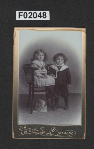 kabinetní portrétní vizitková fotografie