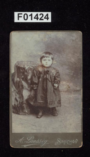 kabinetní portrétní vizitková fotografie
