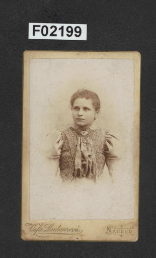 kabinetní portrétní vizitková fotografie