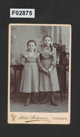 kabinetní portrétní vizitková fotografie
