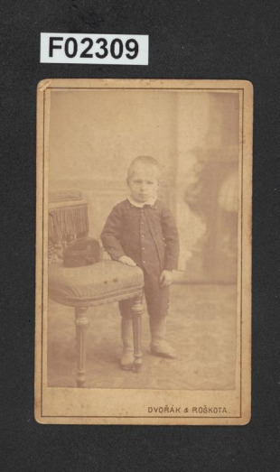 kabinetní portrétní vizitková fotografie