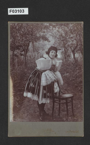 exteriérová fotografie pod hlavičkou ateliéru