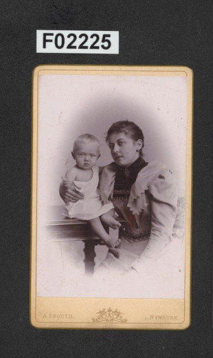kabinetní portrétní vizitková fotografie