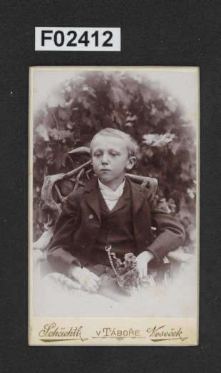 kabinetní portrétní vizitková fotografie