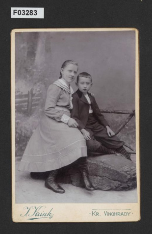 kabinetní portrétní vizitková fotografie