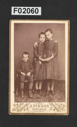 kabinetní portrétní vizitková fotografie